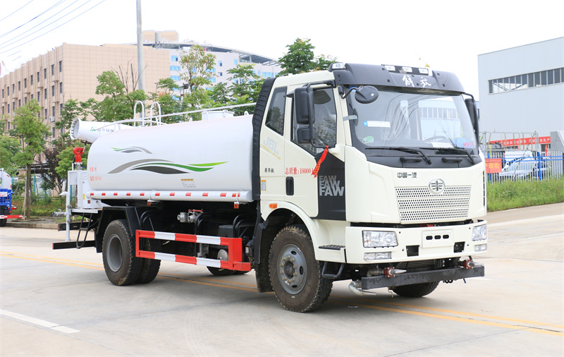 解放14吨园林绿化喷洒车