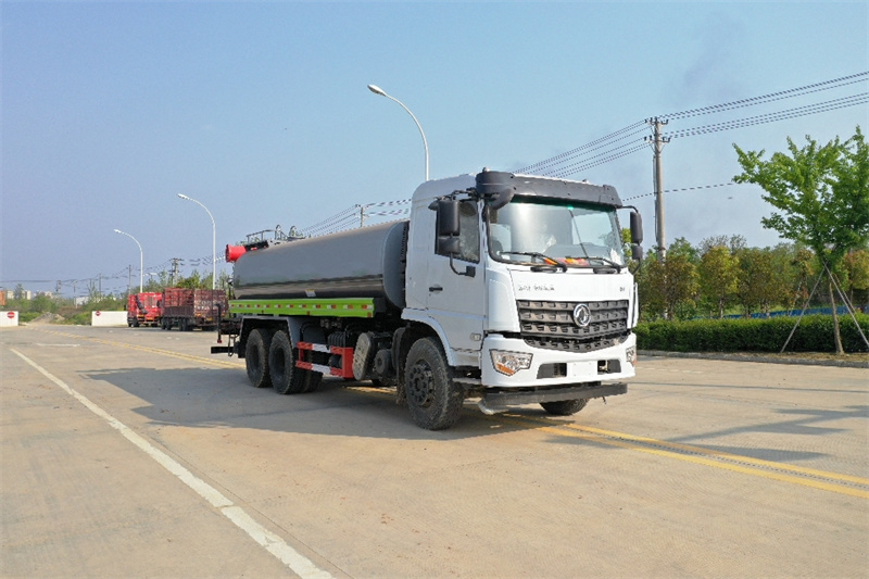 20方东风专底雾炮洒水车
