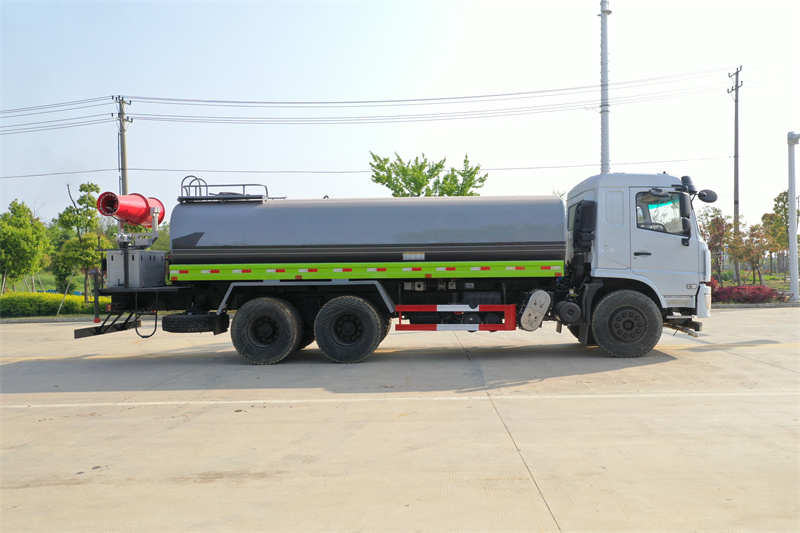 20方东风专底雾炮洒水车