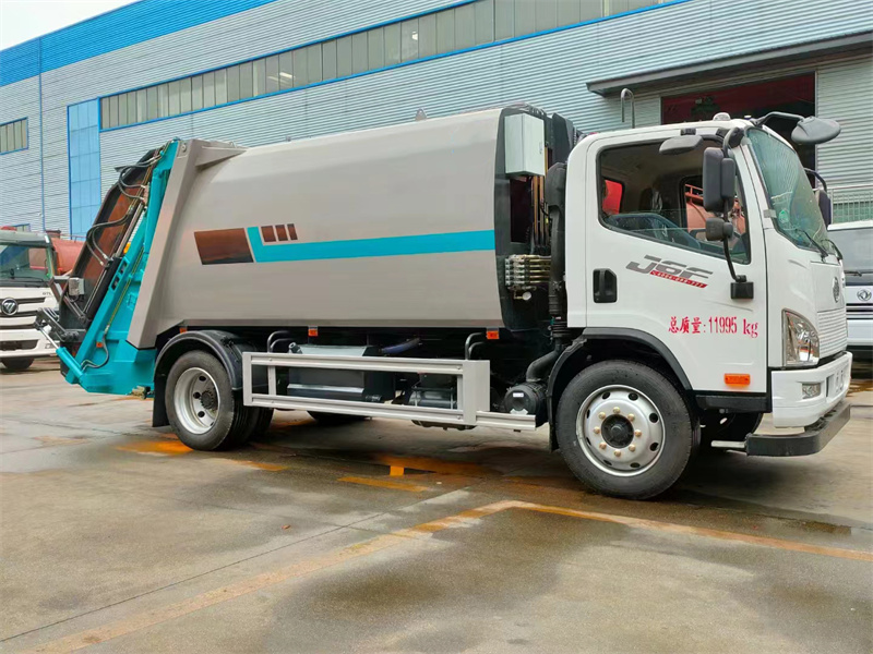 11方解放J6F压缩垃圾车