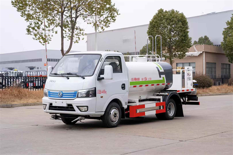 纯电动华神3吨绿化喷洒车