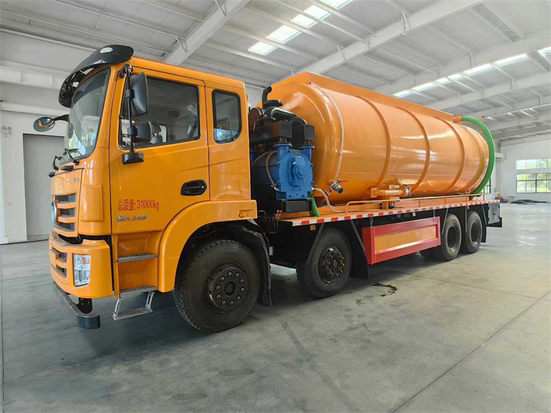 21方东风锦程清洗吸污车