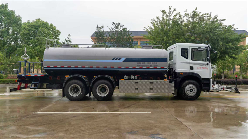 19吨东风华神纯电动清洗洒水