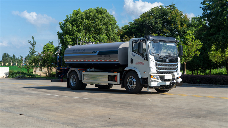 14吨纯电动上汽跃进绿化喷洒车