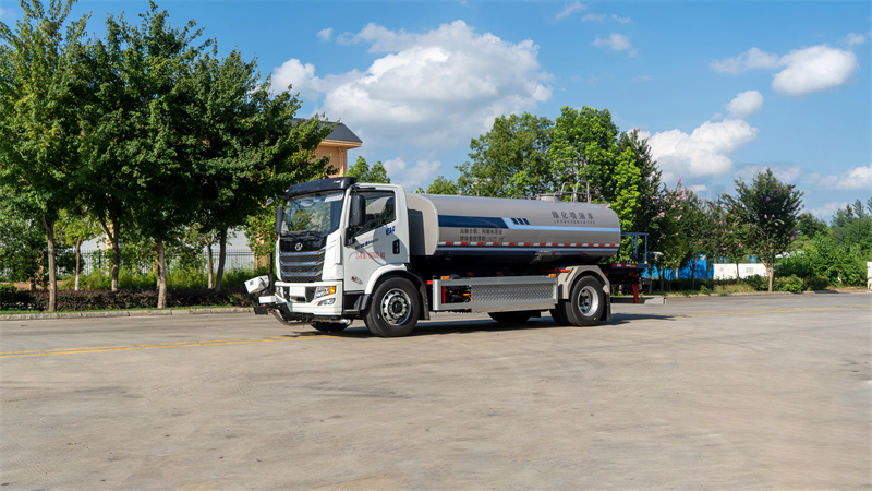 14吨纯电动上汽跃进绿化喷洒车