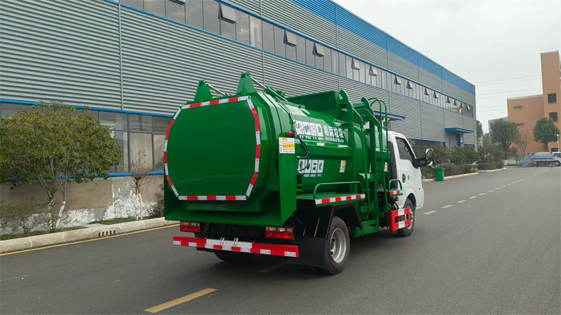 蓝牌6方东风途逸餐厨垃圾车