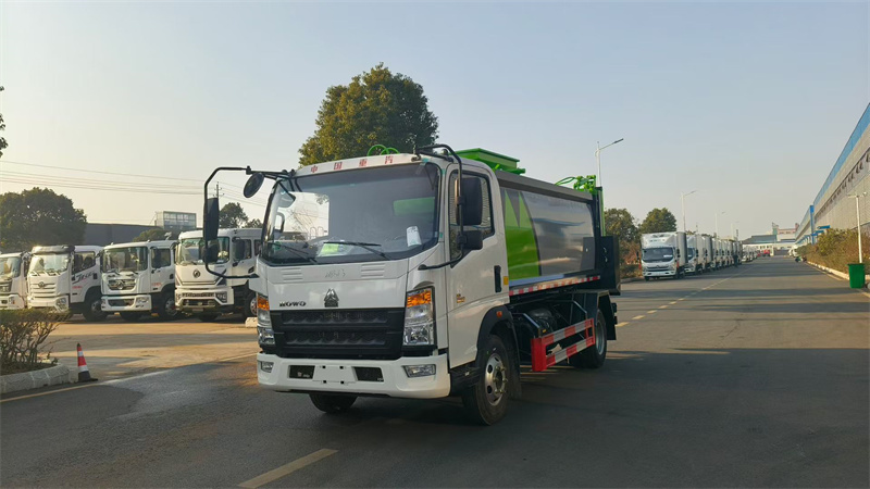 蓝牌8方重汽豪沃餐厨垃圾车