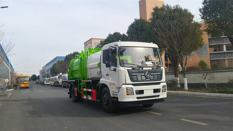 14方东风天锦餐厨垃圾车