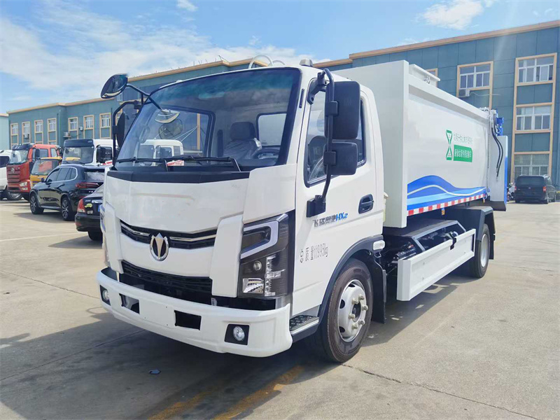 10方飞碟奥驰油电混动餐厨垃圾车