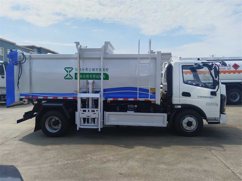 10方飞碟奥驰油电混动餐厨垃圾车