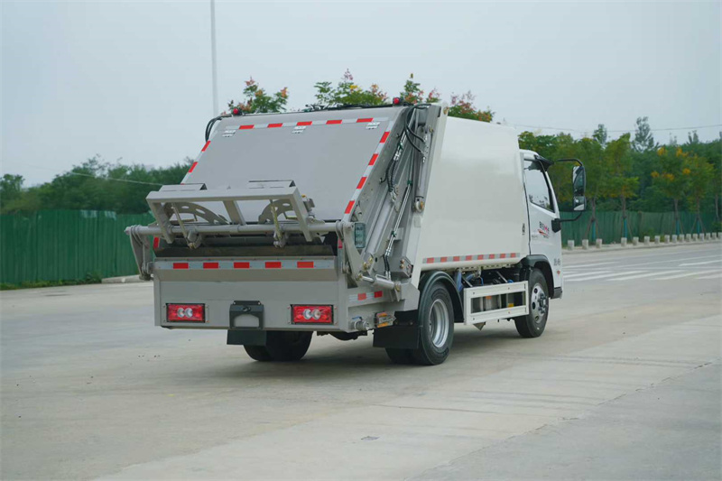6方福田奥铃蓝牌压缩垃圾车