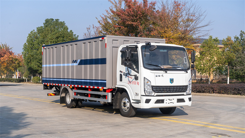 潍柴纯电动密闭式桶装垃圾车