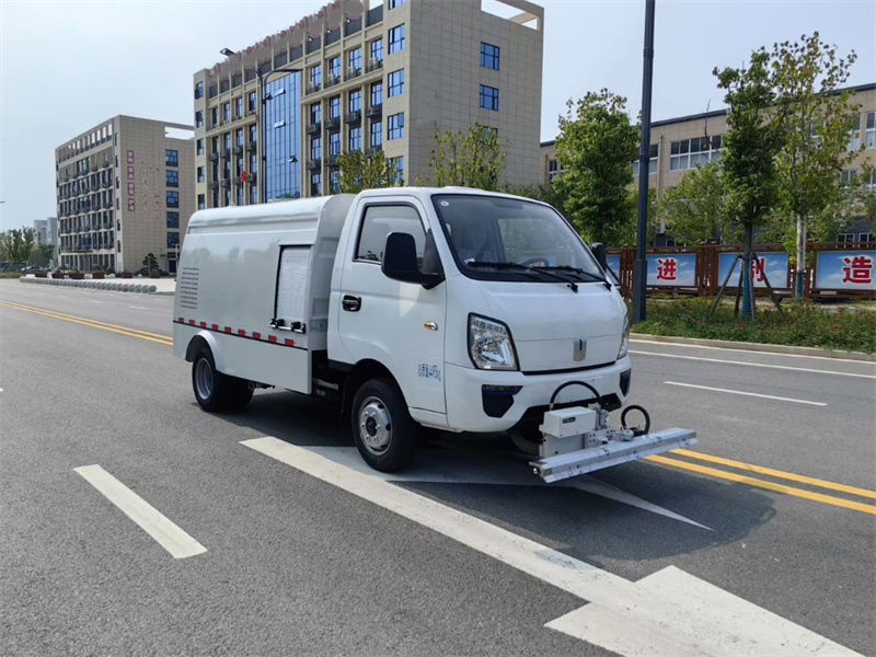 3吨吉利V5E纯电动路面养护车