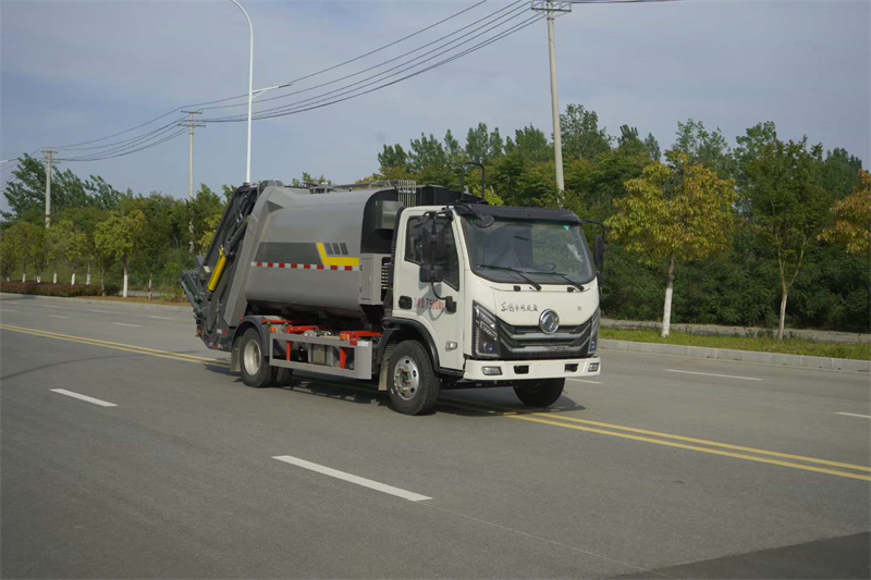 8方东风专底压缩垃圾车