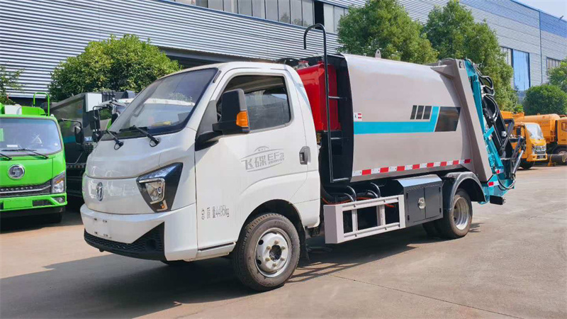 6方纯电动飞碟缔途压缩垃圾车