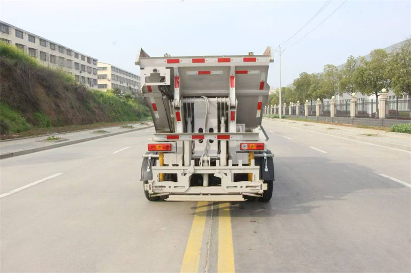 5方纯电动福田祥菱无泄漏垃圾车