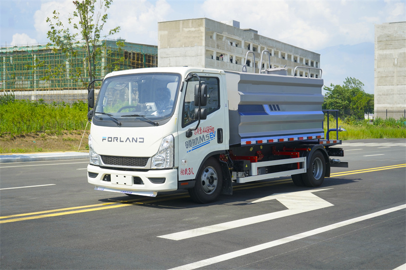 7吨福田领航M5纯电动清洗洒水车