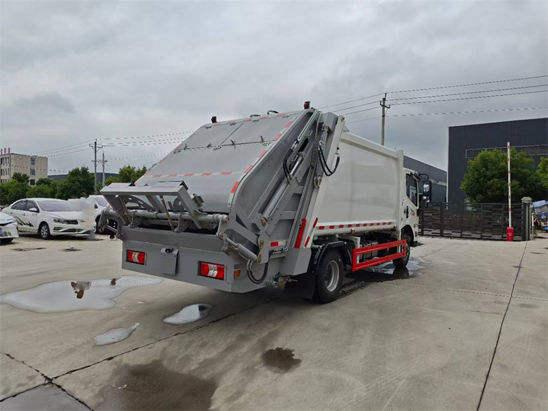 8方江铃凯运压缩垃圾车